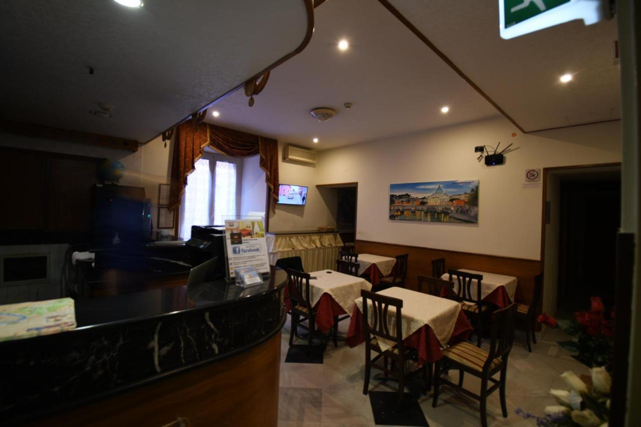 Hotel Ferrarese Rome Exterior photo